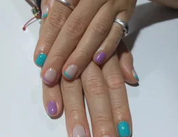 Uñas Gelificadas flores caballito Laura Nails