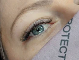 Lashes by Ariela