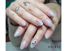 Selkis Estudio Uñas