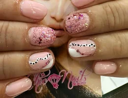 Chic Nails